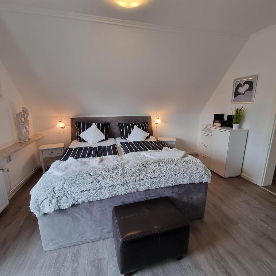 Haus Kaiser Ferienwohnung Und Appartementvermietung Büsum Eksteriør bilde